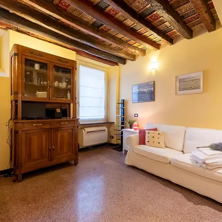 Apartment Piazza Lavagna 2 - Happy *